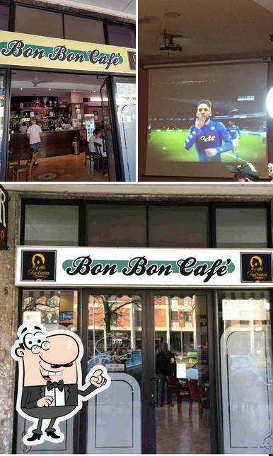 Gli interni di Bon Bon cafe da cicci