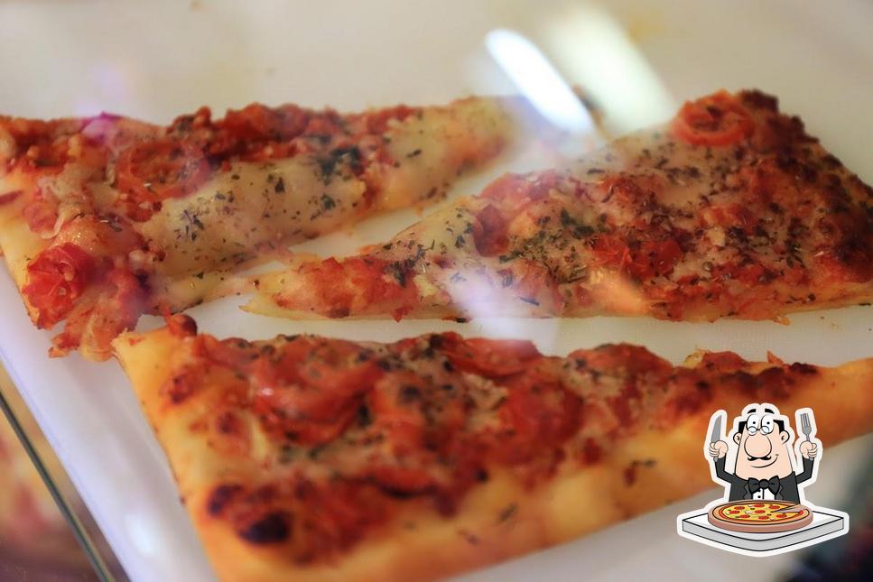 Prenditi una pizza a Lory Pinky Bar