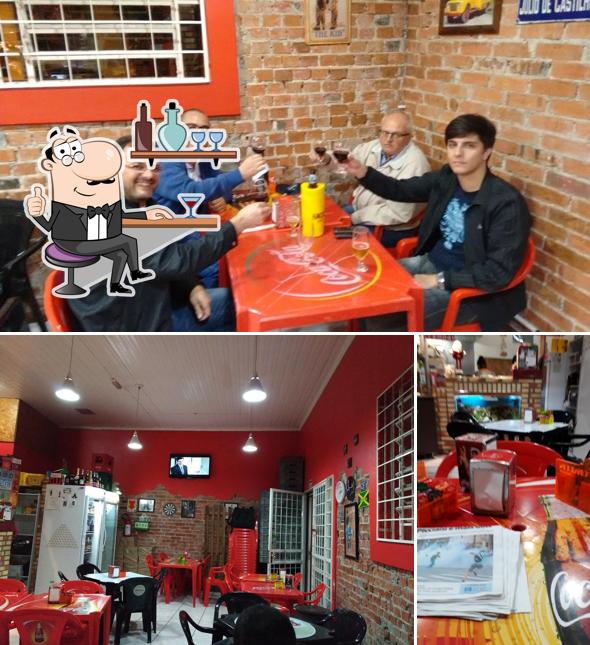 O interior do Chaplin Burguer