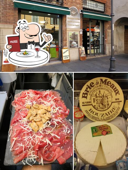 Cibo al La buteiga taglieri e bicchieri