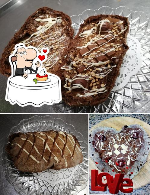 Pizzeria Monnalisa propone un'ampia varietà di dolci