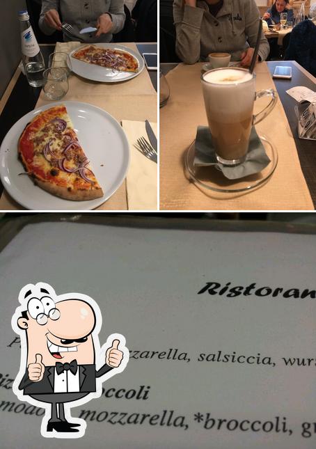 Vedi la foto di Pizzeria Ristorante al 77