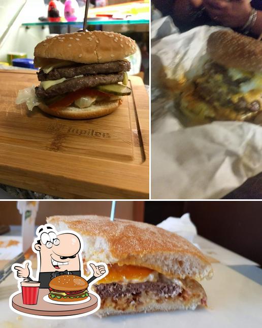 Commandez un hamburger à Le Tip Top Snack