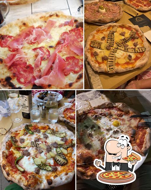 Scegli una pizza a Il Cappellaccio