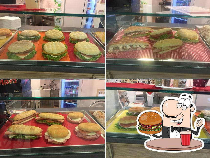 Gli hamburger di Piadee piadineria artigianale potranno incontrare molti gusti diversi