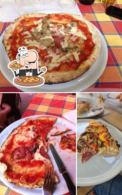 Ordina una pizza a ristorante pizzeria degli scavi da Ernesto