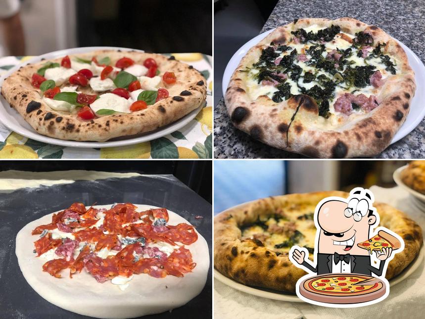 Scegli una pizza a LIBERTY CAFÈ - caffetteria, tavola calda, aperitivi, piadine, Santa Marinella