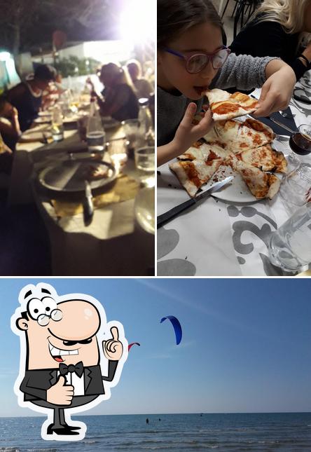 Ecco un'immagine di Ristorante pizzeria Nero su Bianco Camping Mare & Sole