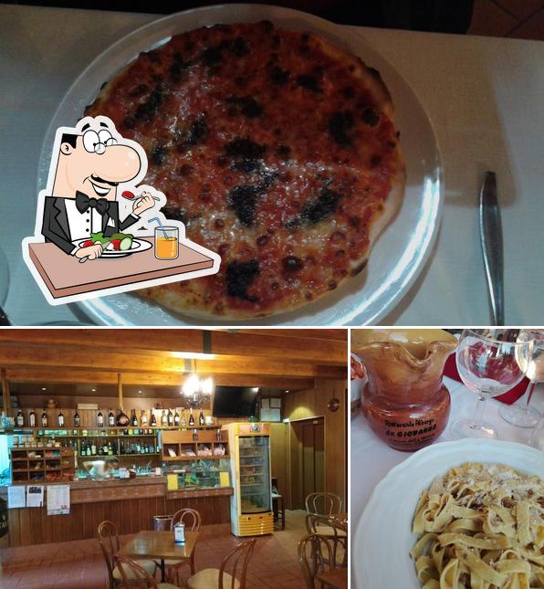 La cibo e interni del ristorante
