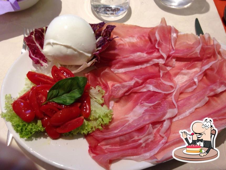 La Contadina in Tavola serve un'ampia gamma di dolci