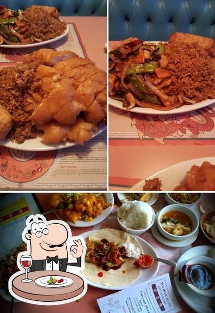 Food at New Hong Kong Restaurant