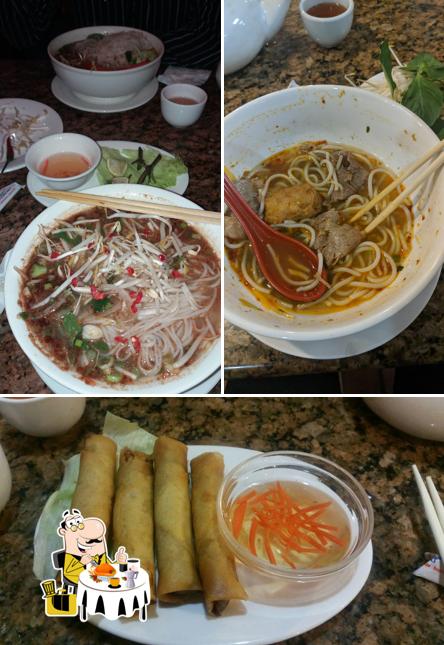 Comida en Pho Hoai