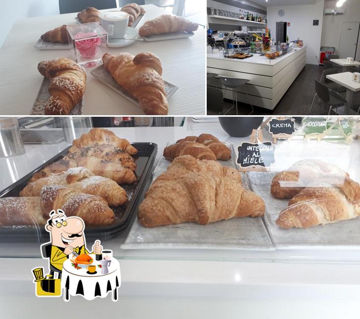 Il Sogno Caffè si caratterizza per la cibo e interni