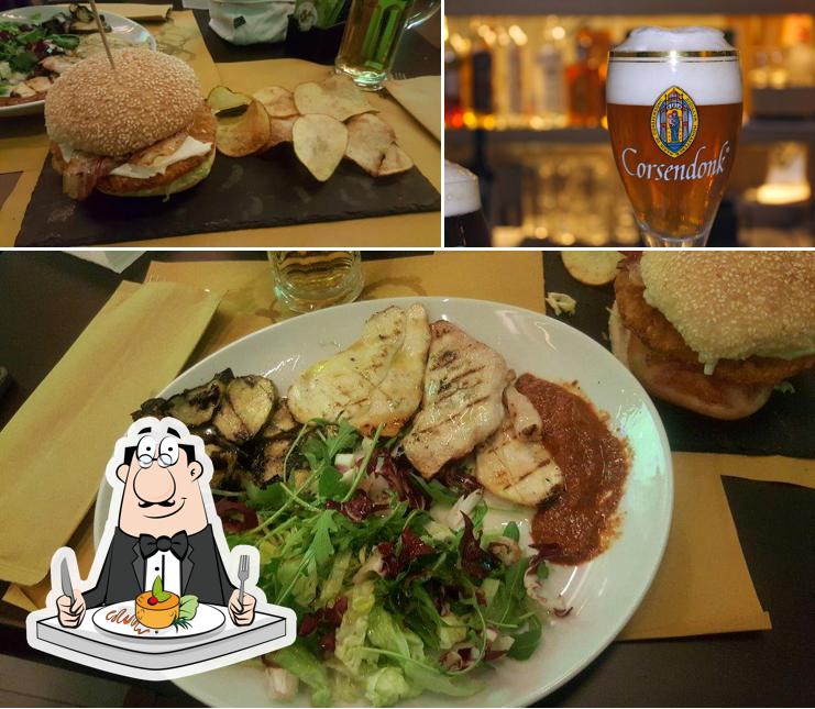 La foto di cibo e birra da Grill House