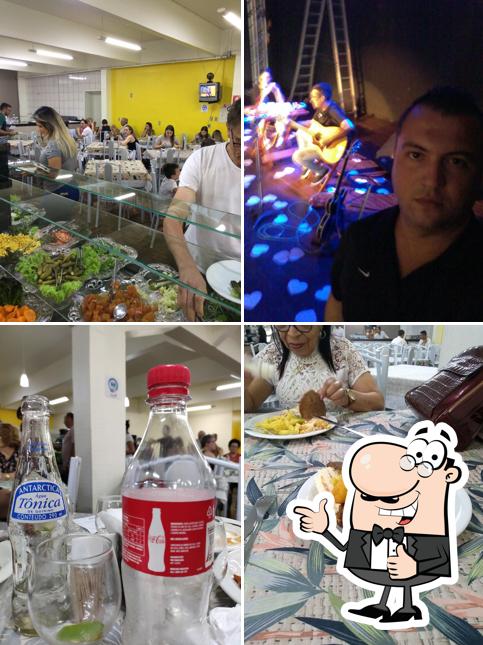 Look at this photo of Clube 31 de Outubro