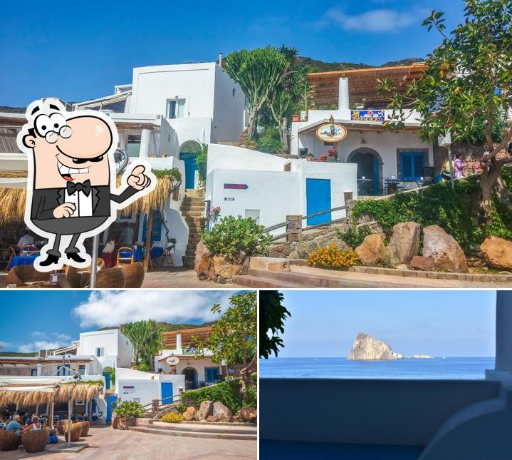 Gli esterni di Hotel Eunymos a Panarea Ristorante Trattoria Da Francesco