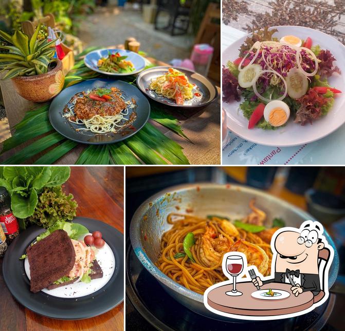 Meals at บ้านสเต็กปานตะวัน