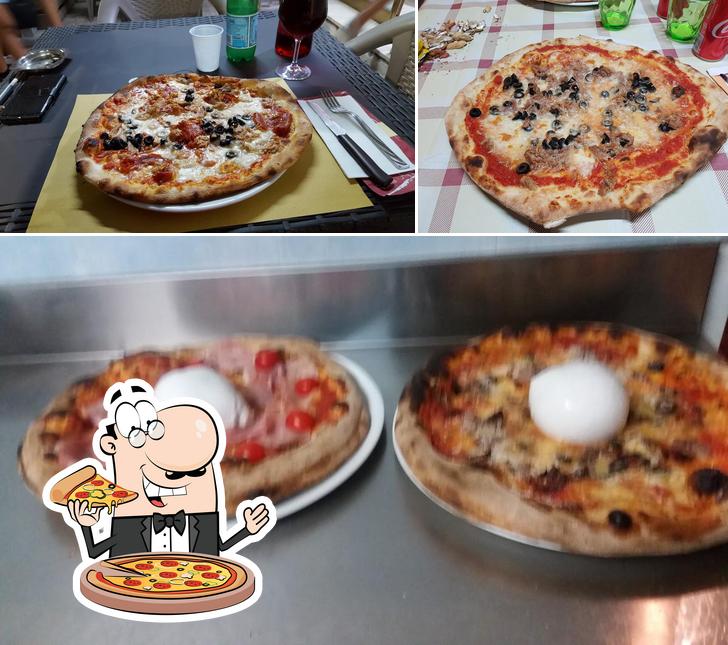 Try out pizza at Pizzeria Barrel