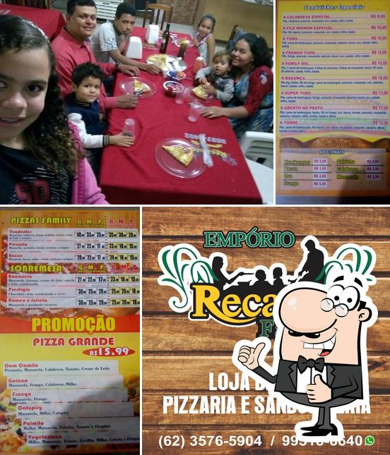 Look at the photo of Recanto Family Pizzaria