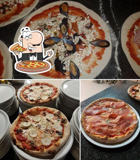 Prenditi una pizza a Sardo's Ristorante Pizza & Brace