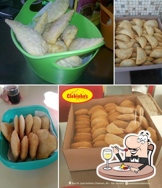 Comida em Clebinho's Pastelaria