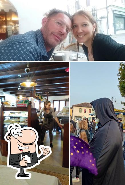 Guarda questa immagine di Caffé Commercio, Zero Branco