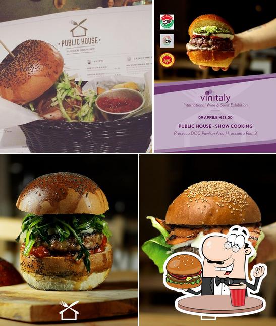 Ordina un hamburger a Public House - Burger Gourmet