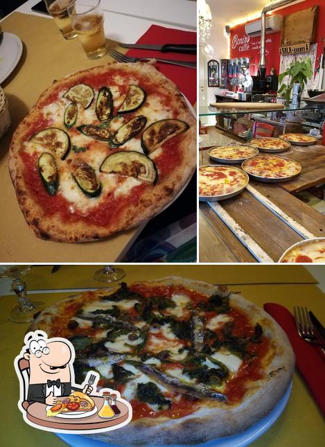 Scegli una pizza a Pizzeria da Michele. Pizzeria da asporto