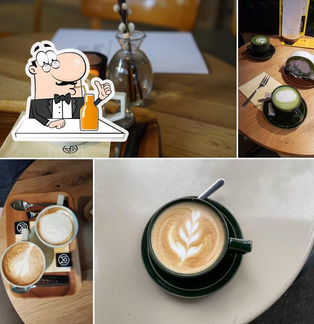 Goditi un drink a The Monocle Shop & Café Zurich