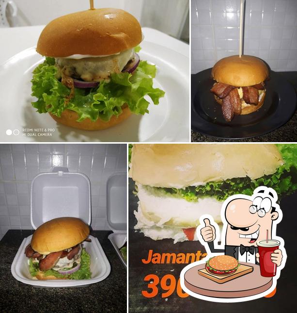 Experimente um hambúrguer no Jamanta Burguer