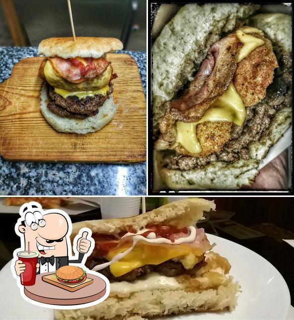 Prenditi un hamburger a Amburg strit