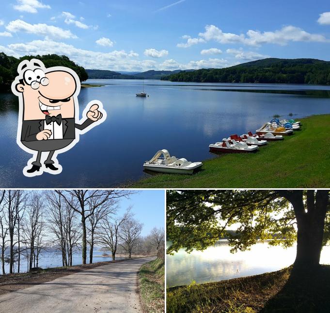 Jetez un coup d’œil à quoi ressemble Le snack du lac à l'extérieur