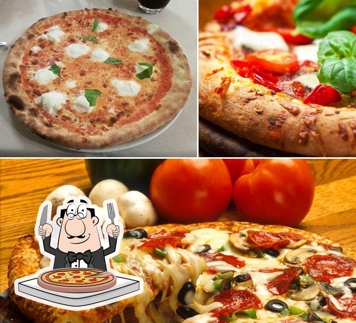 Ordina tra le svariate varianti di pizza