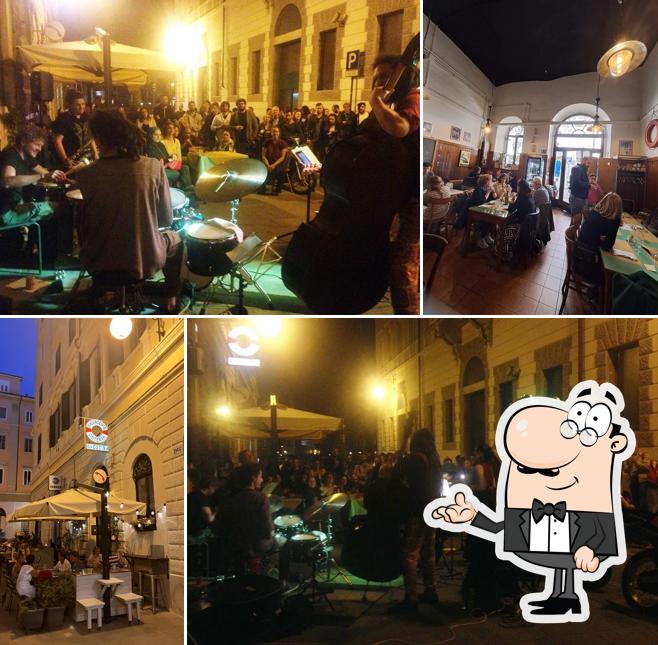 Gli interni di Osteria Salvagente