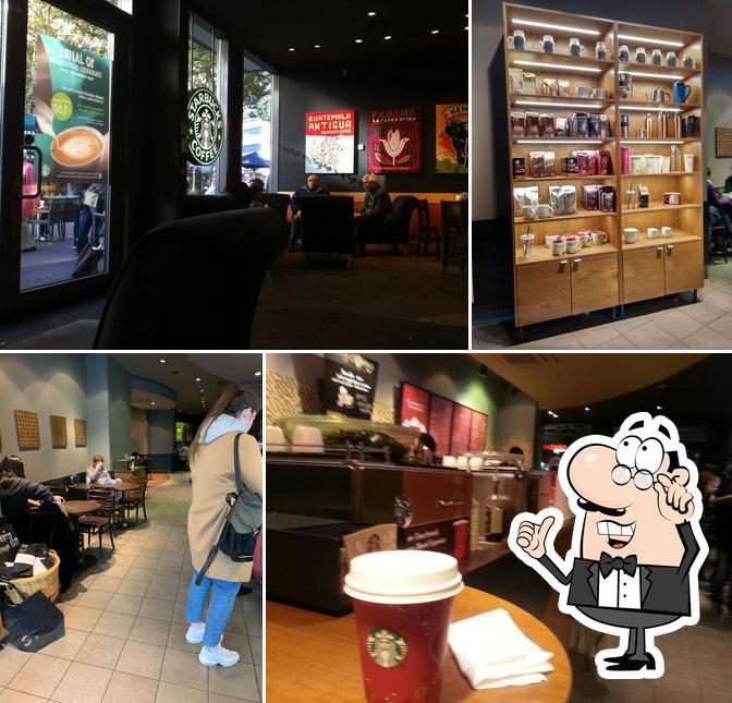 L'intérieur de Starbucks