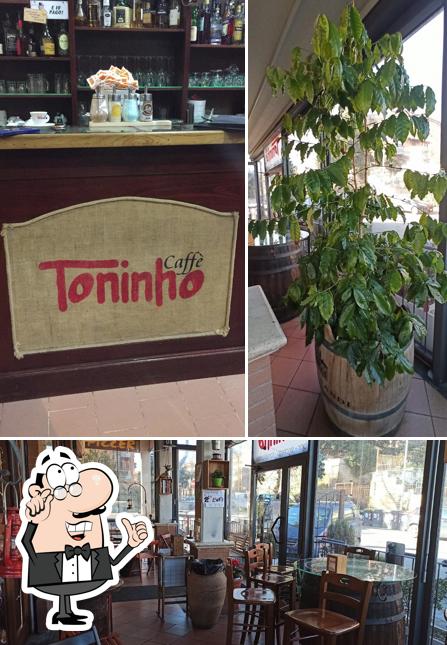 Gli interni di Caffè Toninho