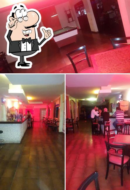 O interior do ENIGMA DA NOITE BAR E NIGHTCLUB