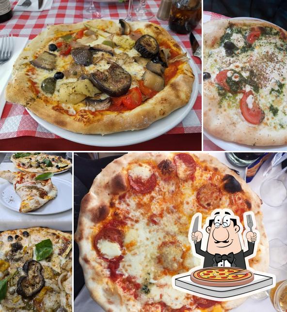 A La Napoli, vous pouvez prendre des pizzas