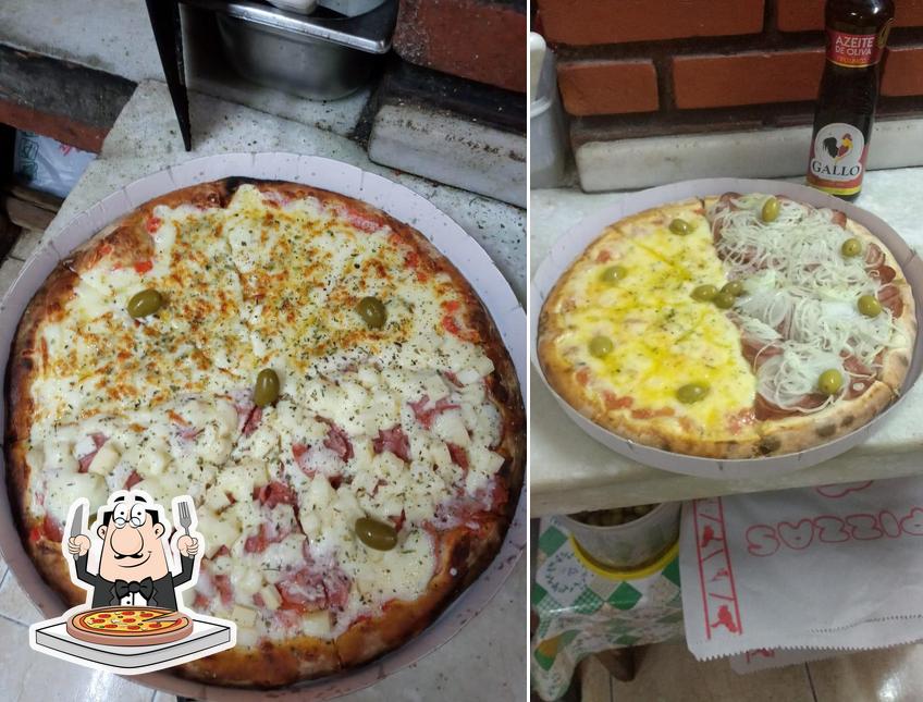 Peça pizza no Pizzaria Dois Irmãos