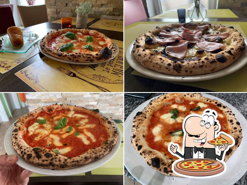 Commandez des pizzas à Ristorante e Pizzeria Il Vesuvio