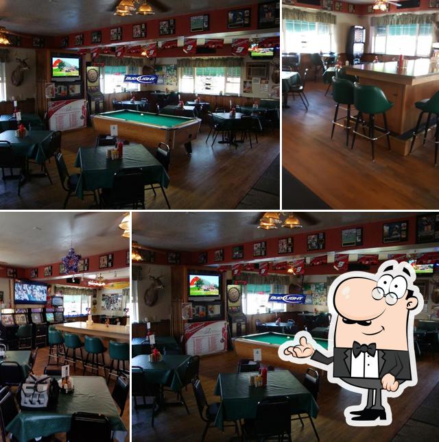 Stony Hill Bar & Grill in Waubeka Restaurant menu and reviews