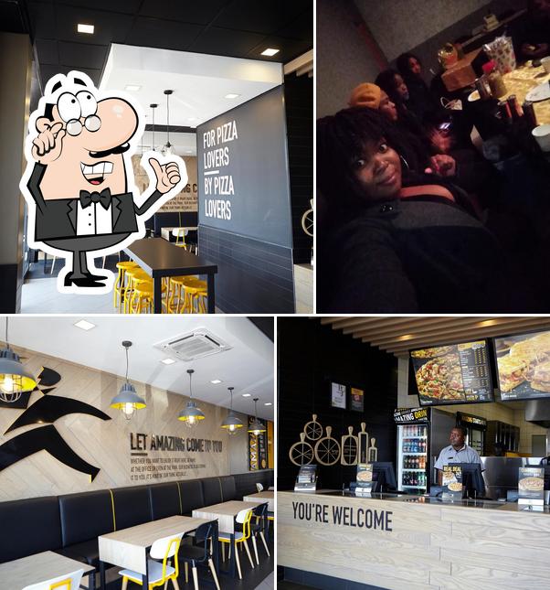 L'intérieur de Debonairs Pizza