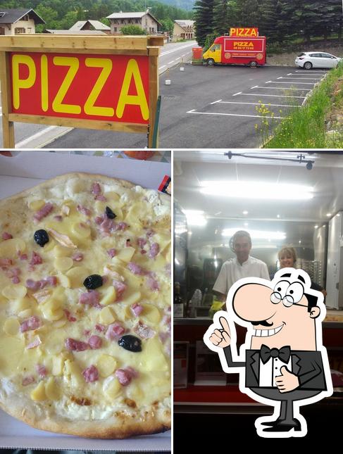 Regarder la photo de restaurant camion pizza sarkis