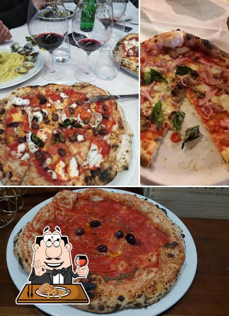 Scegli una pizza a Ristorante Pizzeria Santa Maria