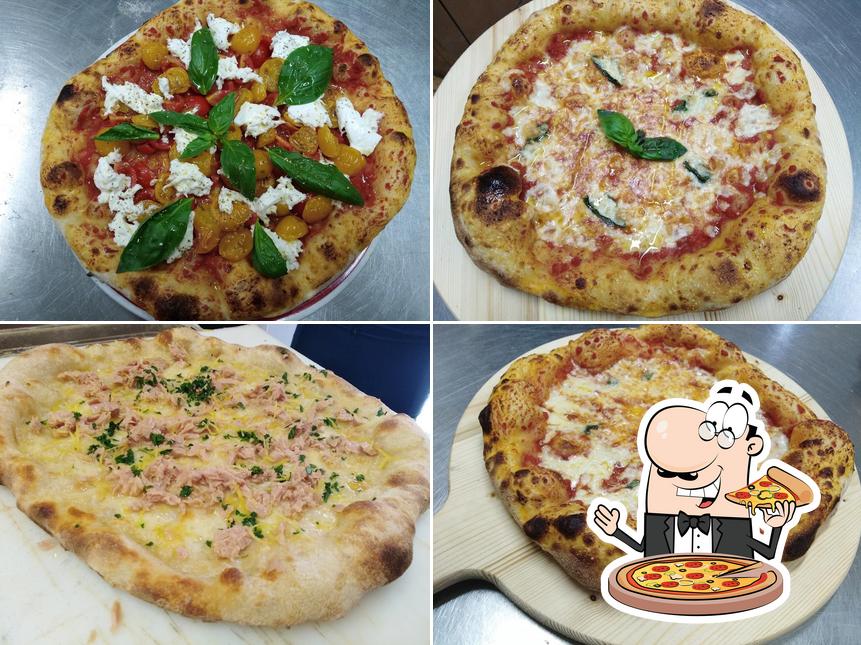 Scegli una pizza a pasta all'uovo pizza e dolci della piana