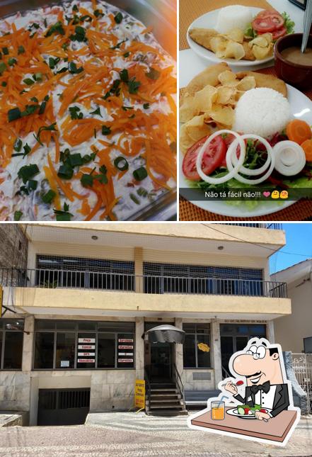 Entre diferentes coisas, comida e exterior podem ser encontrados a Restaurante Do Piaba