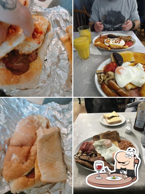 The Singing Kettle in Whitby Restaurant menu and reviews