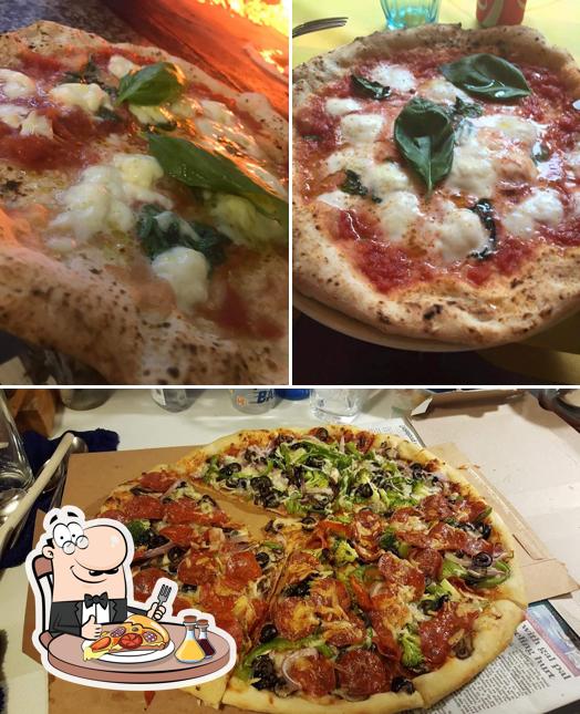 Prova una pizza a POMPEI BAR PANIFICIO PIZZERIA
