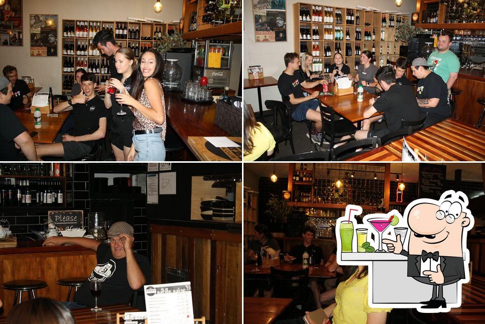 The Pizza & Wine Club in Restaurant menu and reviews