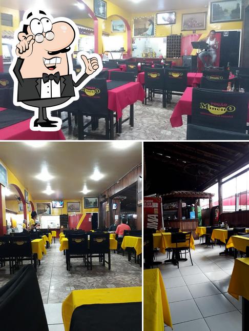 O interior do Roda d' Ferro Churrascaria e Pizzaria